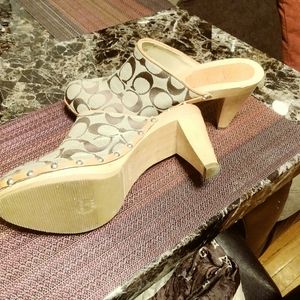 Official coach clogs